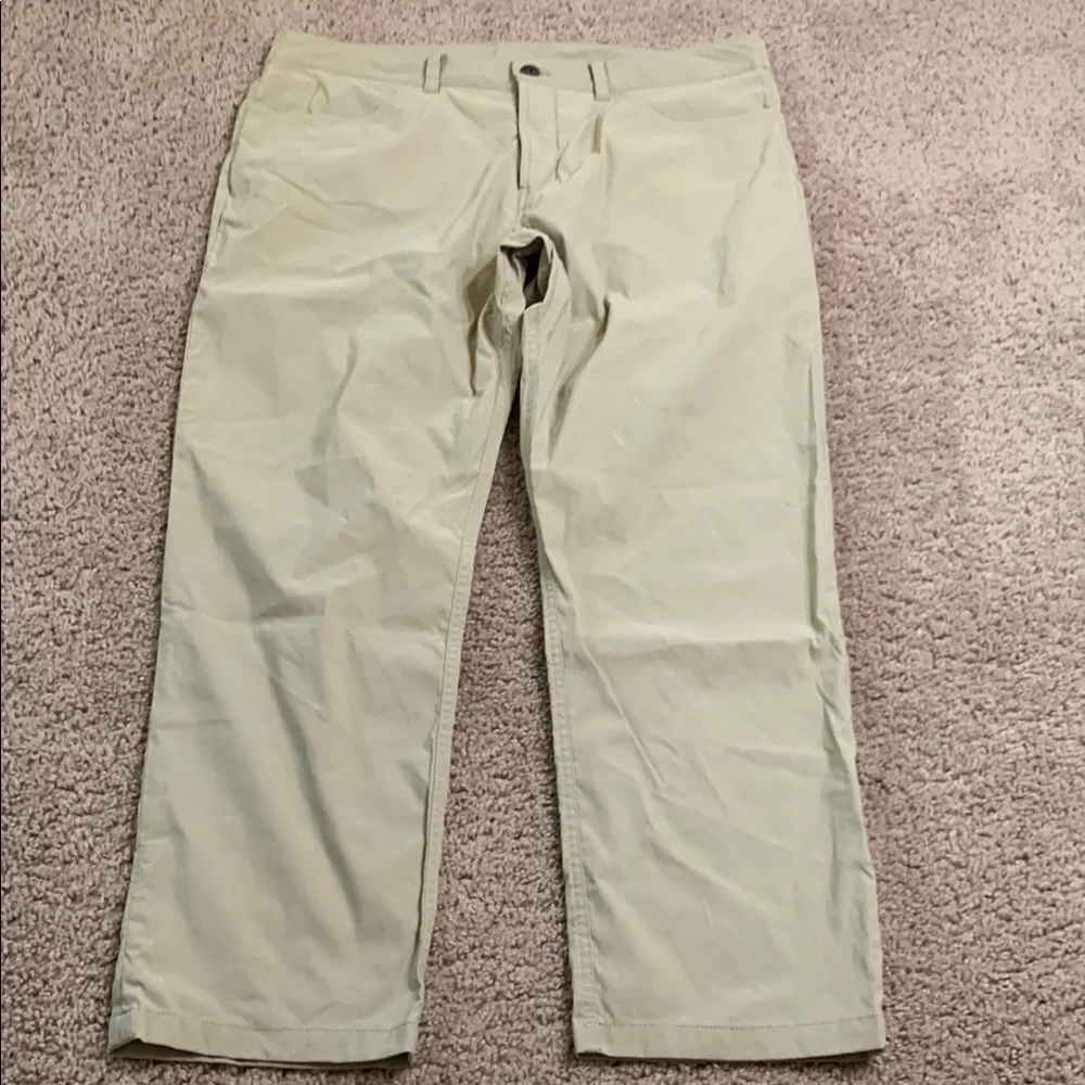 The North Face Classic Straight-Fit Chino Pants